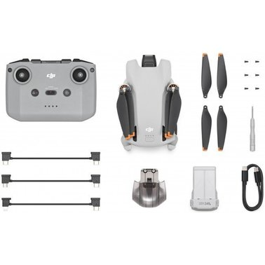 DJI Mini 3 парит в воздухе